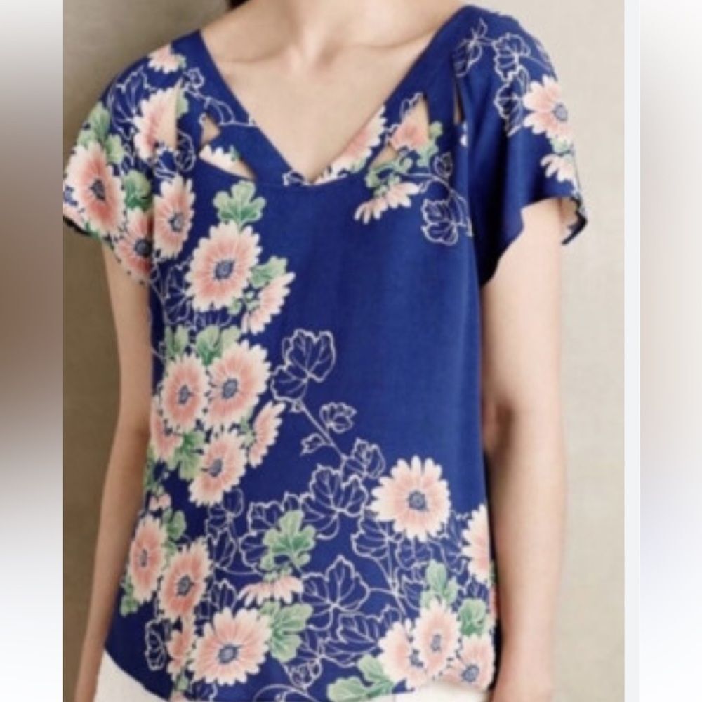 Maeve Blue Floral Cutout Short-Sleeve Blouse size 6